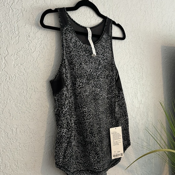 Lululemon Sculpt Tank II - NWT! - Picture 4 of 8